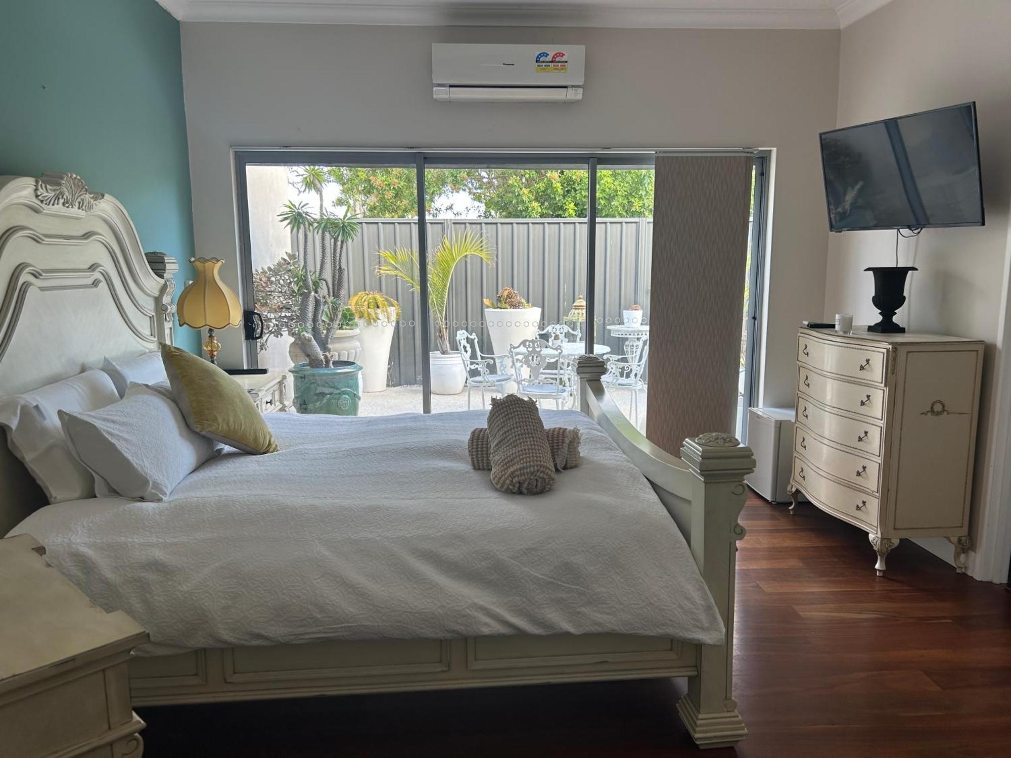 Whitfords Delight Bed & Breakfast เพิร์ท ภายนอก รูปภาพ